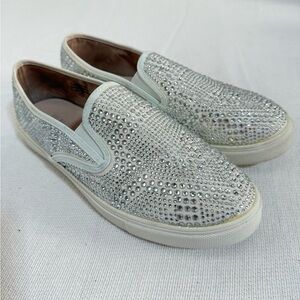 De Blossom Collection Women's Silver Embellished Moccasins